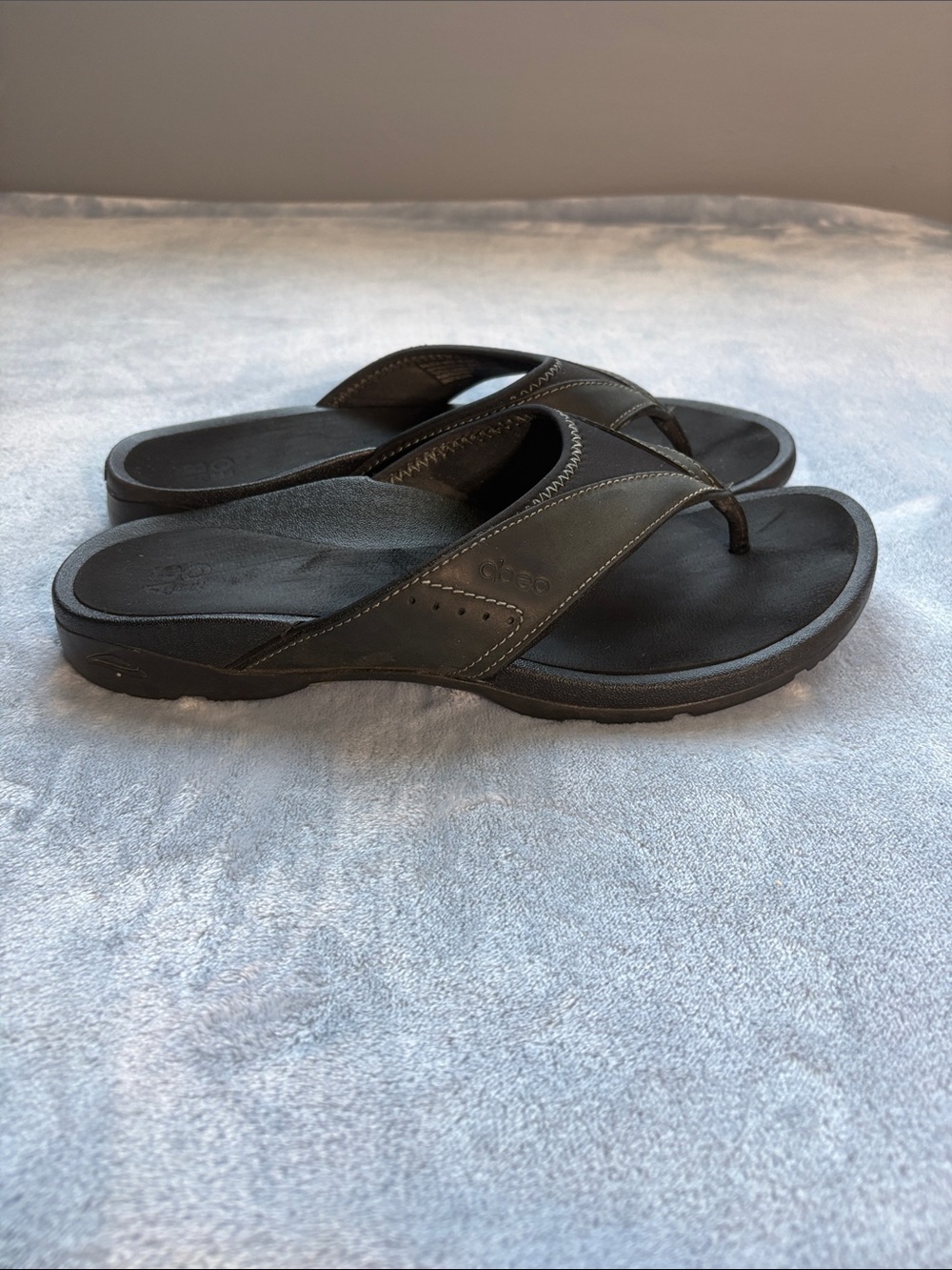 Abeo Women's Balboa Black Flip-Flop Sandals - Picture 9 of 11